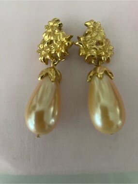Gold Teardrop Pearl Drop Earrings - Elegant Women's Jewelry-Vintage